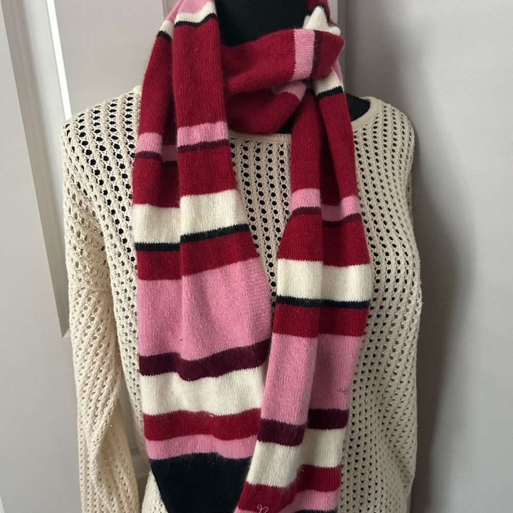 Pink red warm narrow scarf - Picture 2 of 4